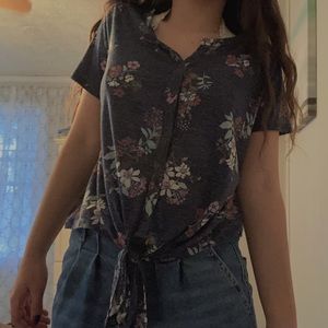 Blue Heathered Floral Button-Up Blouse Wallflower